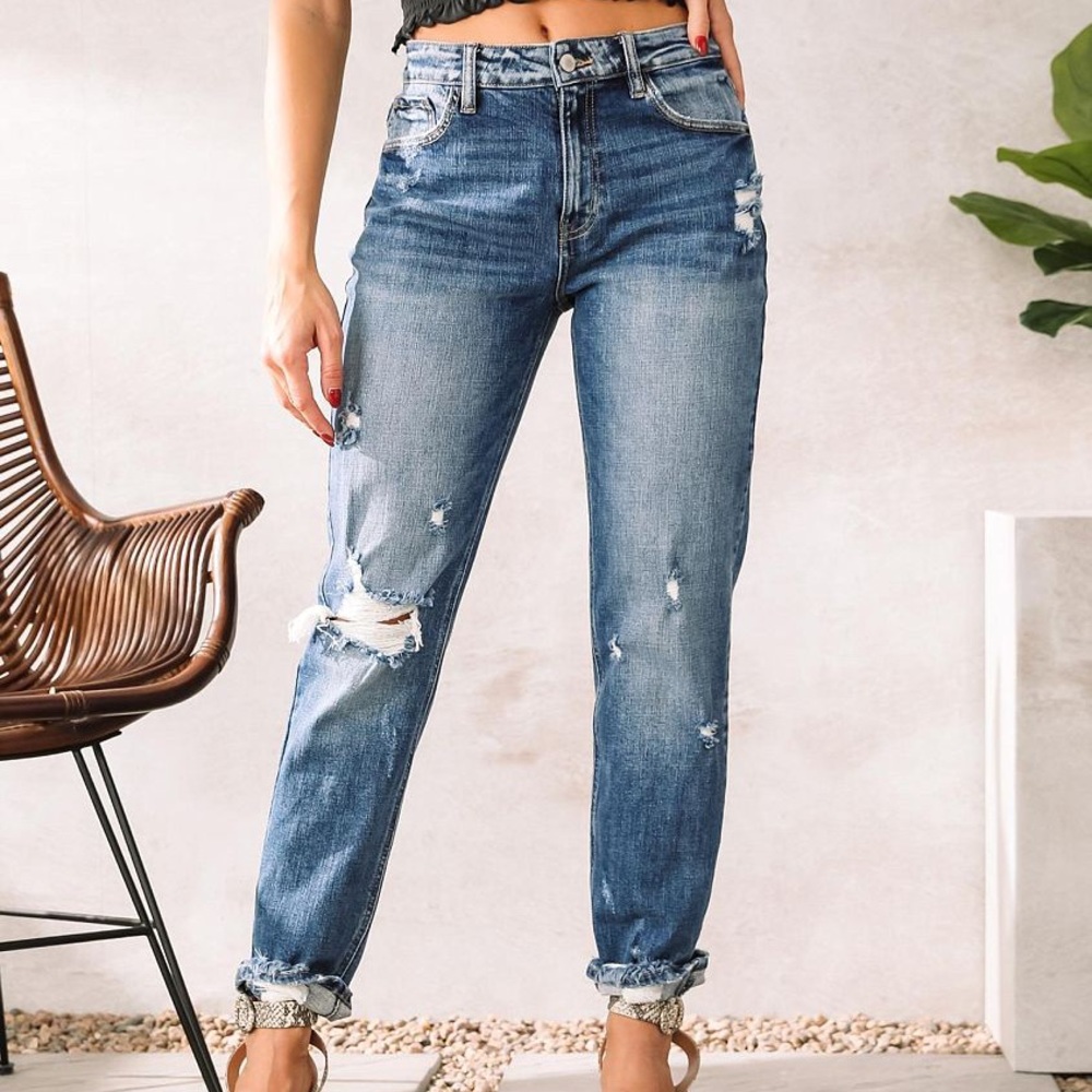 Buckle Signature High Rise Relaxed Taper Jean